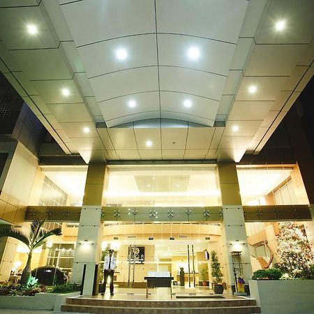 Big 8 Corporate Hotel Tagum Bagian luar foto