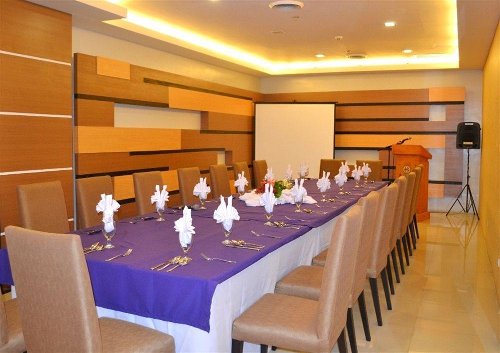 Big 8 Corporate Hotel Tagum Bagian luar foto