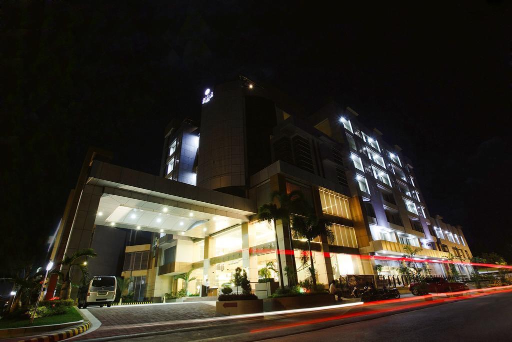 Big 8 Corporate Hotel Tagum Bagian luar foto
