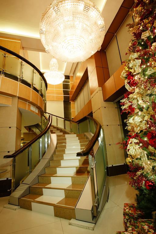 Big 8 Corporate Hotel Tagum Bagian luar foto