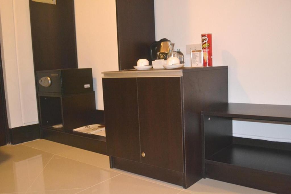 Big 8 Corporate Hotel Tagum Bagian luar foto