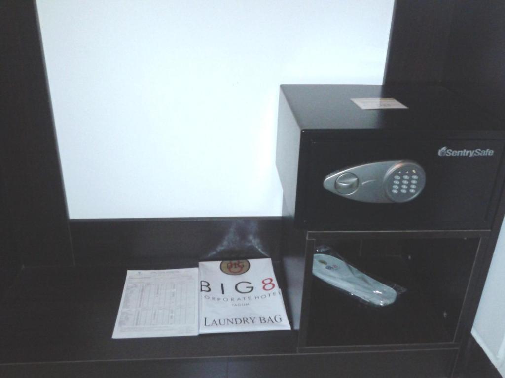Big 8 Corporate Hotel Tagum Ruang foto