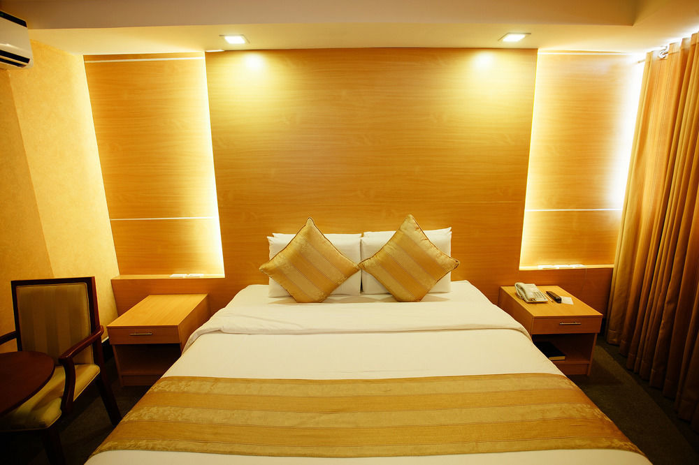 Big 8 Corporate Hotel Tagum Bagian luar foto