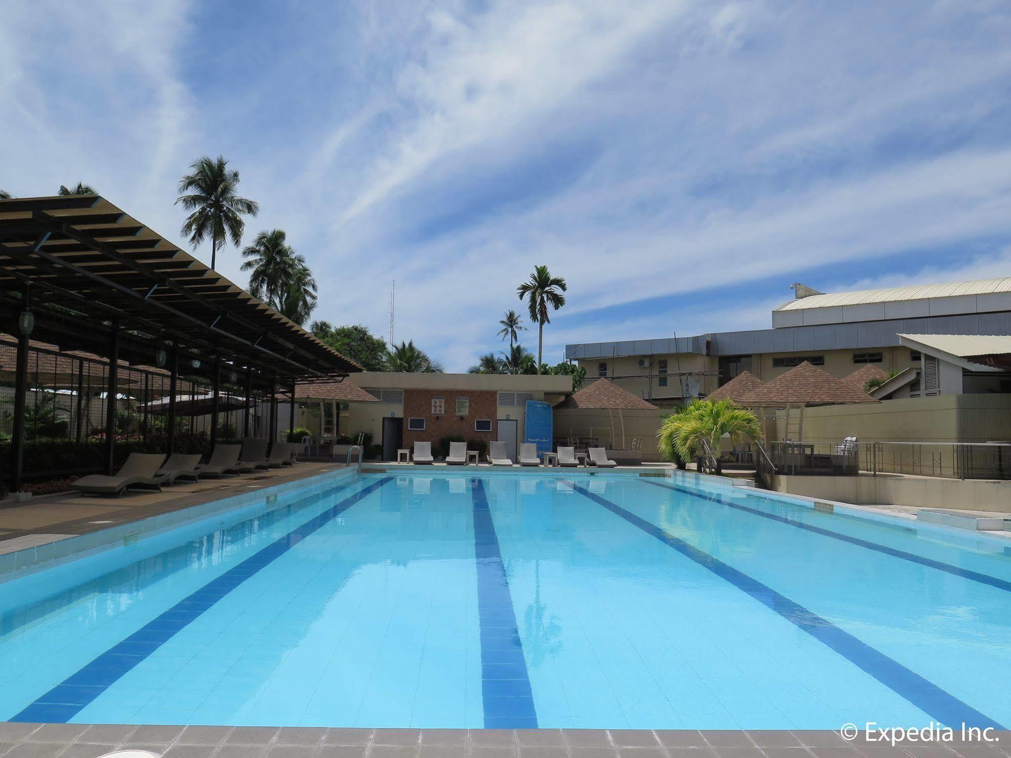 Big 8 Corporate Hotel Tagum Bagian luar foto