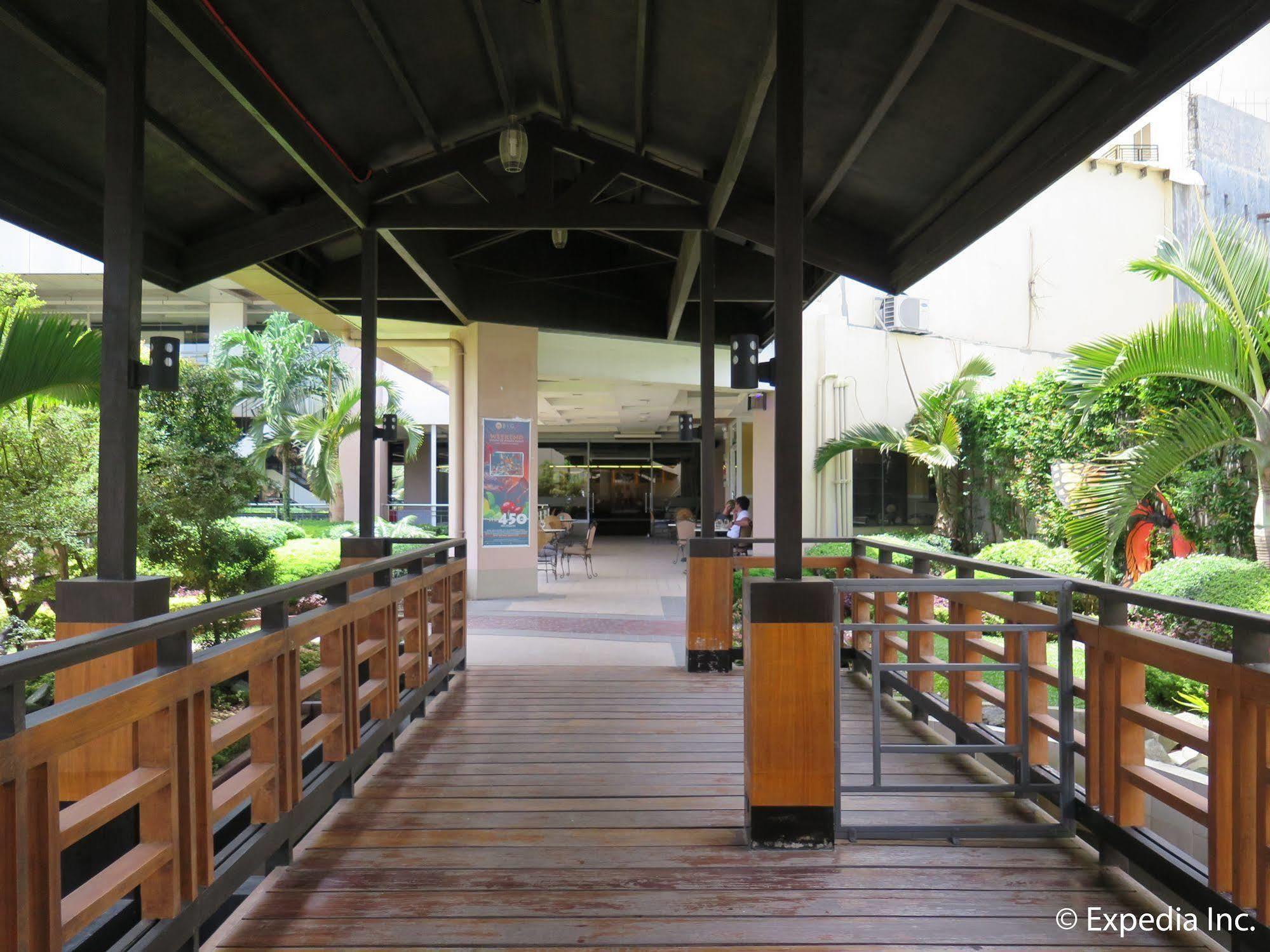 Big 8 Corporate Hotel Tagum Bagian luar foto